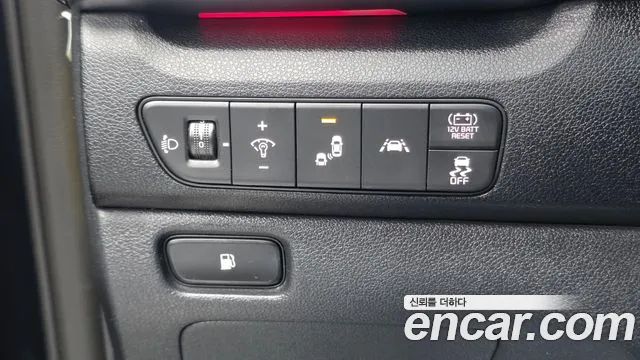 Kia Niro — фото 19