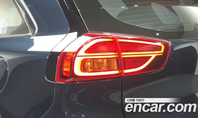 Kia Niro — фото 23