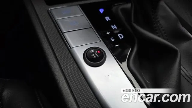 Hyundai Avante — фото 18