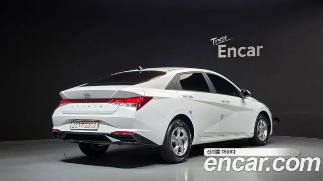 Hyundai Avante — фото 2