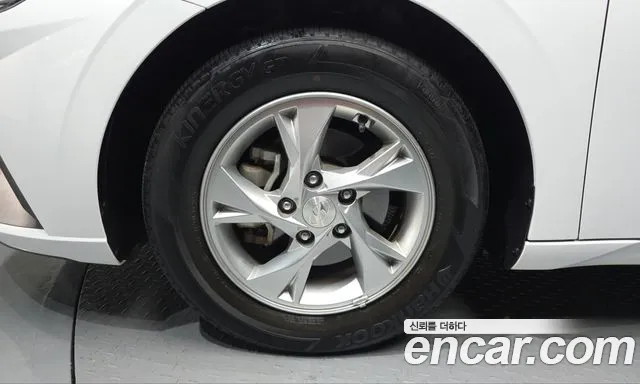 Hyundai Avante — фото 5