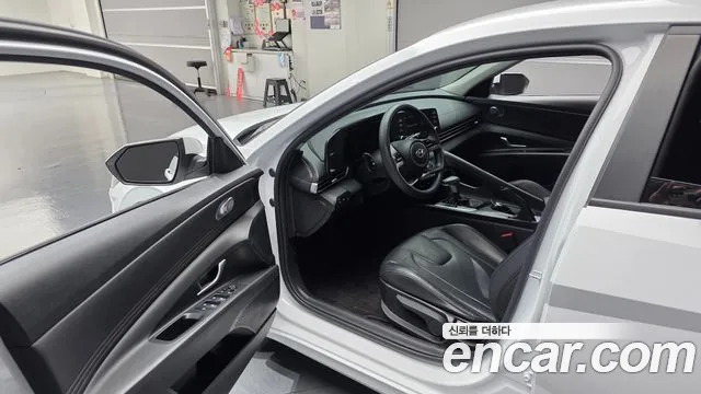 Hyundai Avante — фото 10