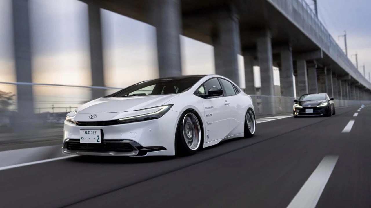 Toyota Prius: машина, над которой смеялись, а потом молча пошли покупать — фото 2