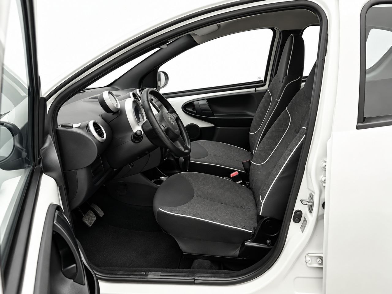 АВТО ДНЯ: BYD F0 Сегодня BYD — один из крупнейших автопроизводителей мира. — фото 6