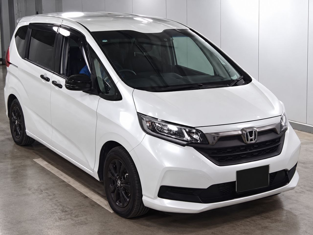 HONDA FREED ЕДЕТ В ИРКУТСК — фото 2